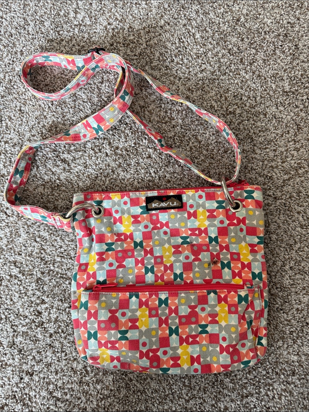 KAVU Coral, Teal & Yellow Geometric Crossbody Bag